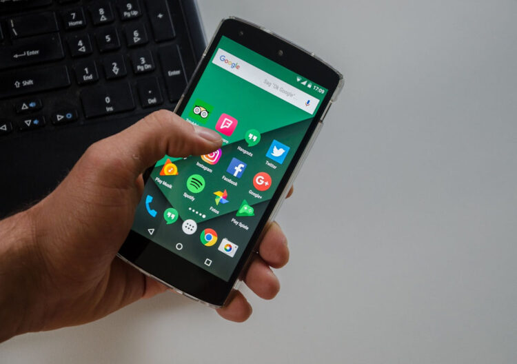 WhatsApp e Instagram down: boom di segnalazioni