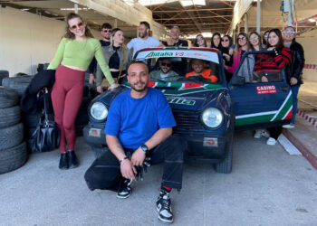 Gimkana automobilistica a giochi di coppia a Vittoria