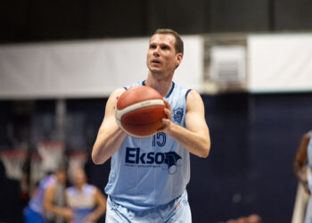 La guardia della Virtus Ragusa presenta gara-1 della serie con Milazzo