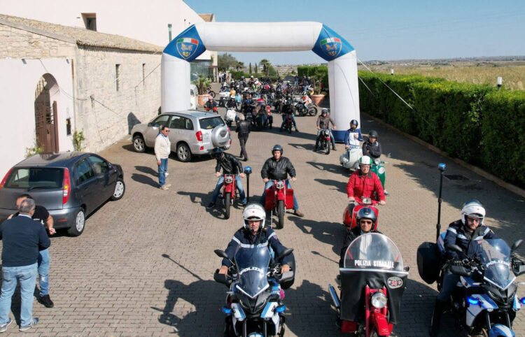 Moto storiche da Ragusa al Museo di kamarina