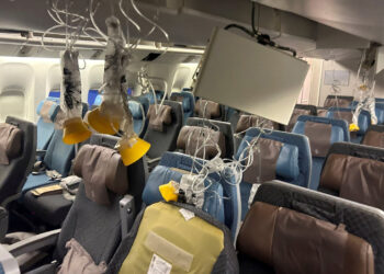 Turbolenza su un volo Londra-Singapore: un morto e 54 feriti