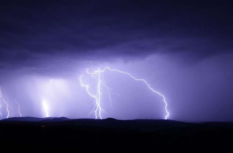 Maltempo, allerta Meteo Protezione Civile in 2 regioni