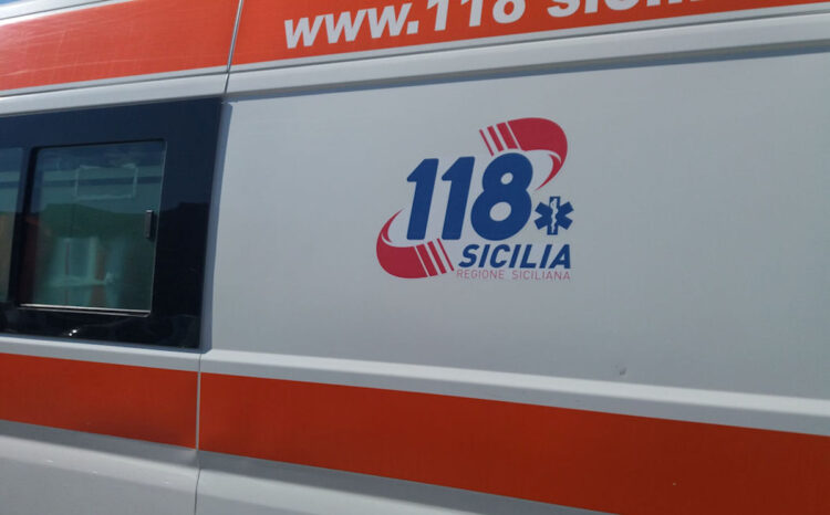 Incidente tra auto e ambulanza sulla Vittoria-Acate: 5 in ospedale