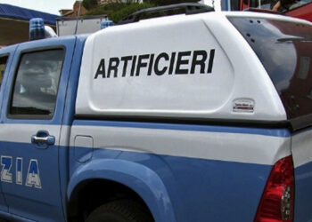Allarme bomba a Roma: verifiche degli artificieri