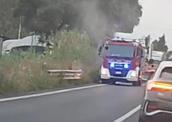 Camion a fuoco sulla Ragusa-Catania