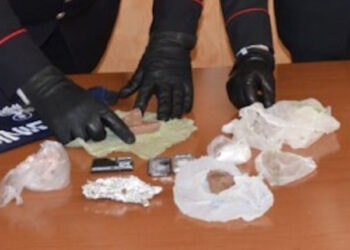 Carabinieri Ragusa, sequestrata droga per un valore di oltre 5 mila euro