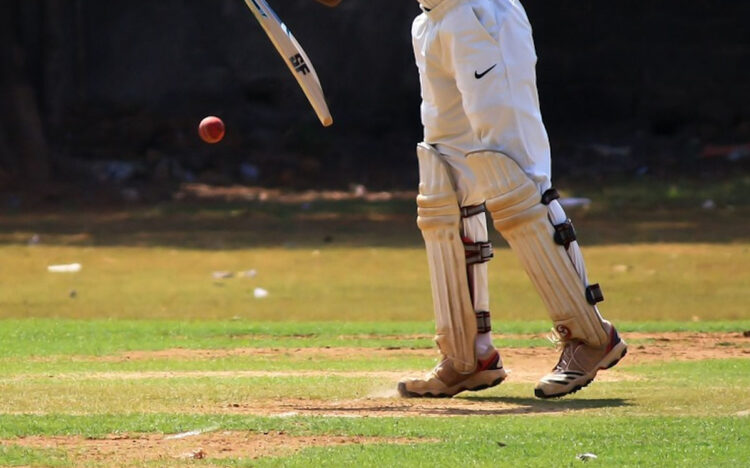 Bambino di 11 anni muore durante una partita di cricket: colpito dalla palla ai genitali