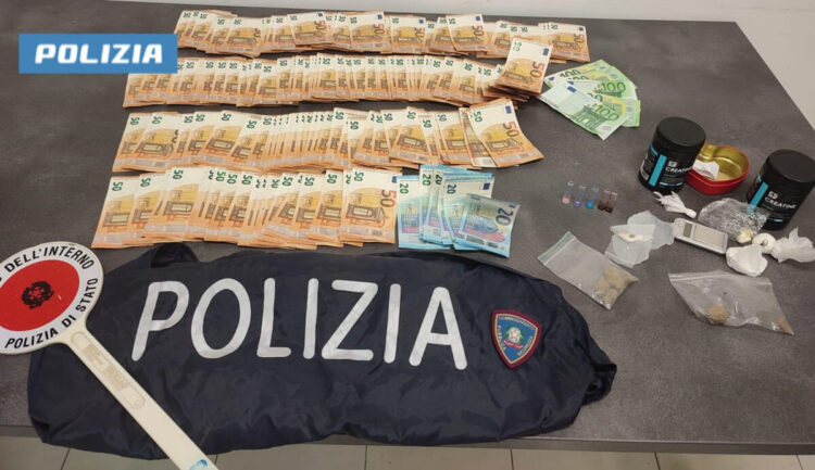 Polizia Modica scopre casa dello spaccio a Ispica: due arresti