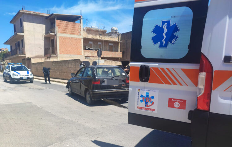 Incidente ad Acate, scontro tra auto