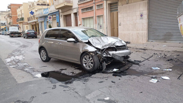 Incidente stradale oggi a Vittoria