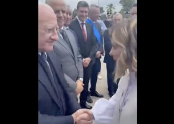 Meloni a De Luca: Presidente De Luca, quella stronza della Meloni, come sta?