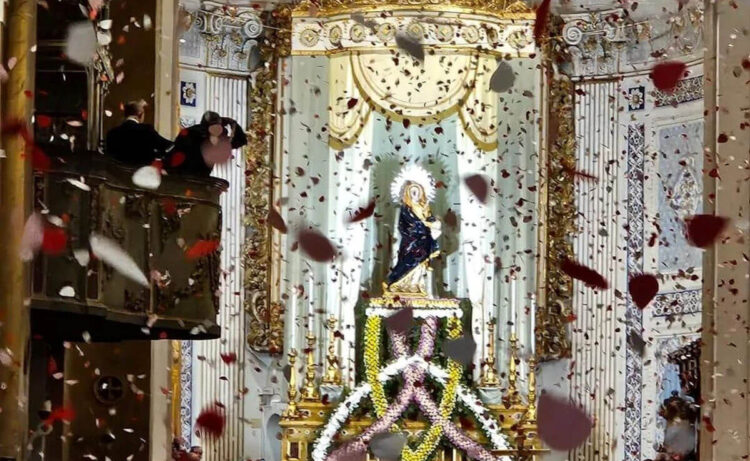 Il fascino della svelata a Comiso