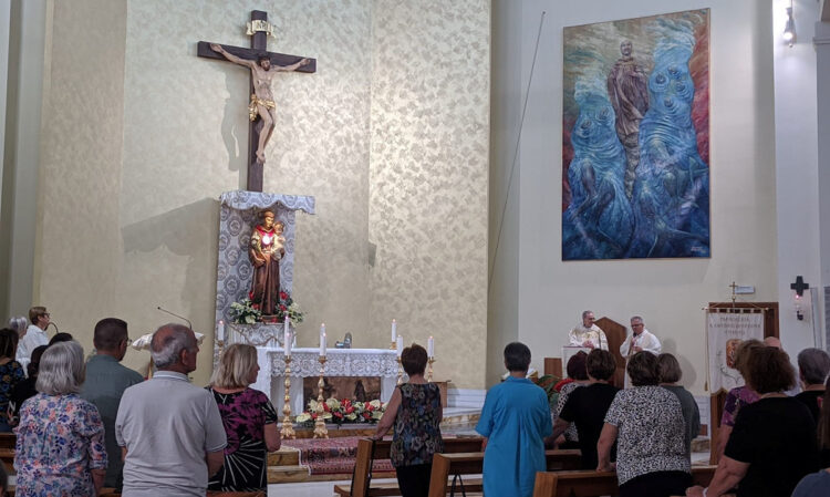 Comiso: è festa nella parrocchia di Sant'Antonio di Padova