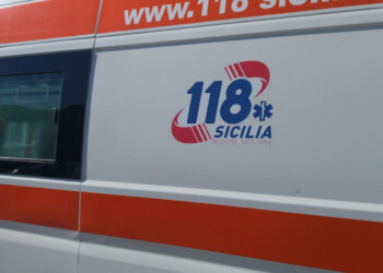 Incidente tra Noto e Pachino, finisce fuori strada con lo scooter e muore