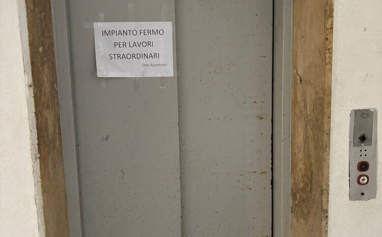 Modica, palazzo Iacp lotto 46 di Treppiedi Nord di nuovo senza ascensore: aiutateci