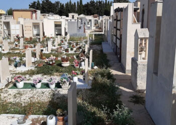 Ragusa, commemorazione dei defunti: bus navetta gratuito per i cimiteri