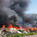 Vittoria, 42enne fa una discarica abusiva di rifiuti speciali e li incendia