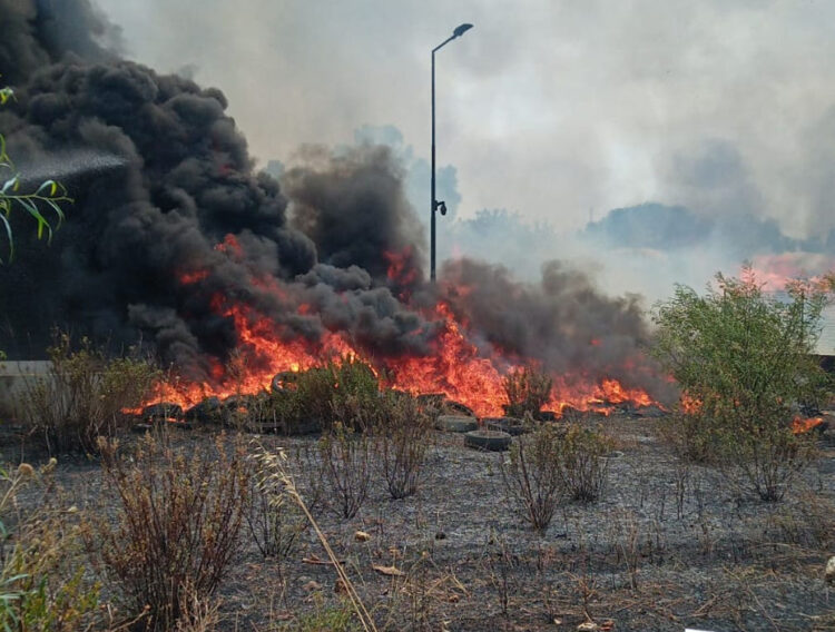 Vasto incendio a Santa Croce Camerina