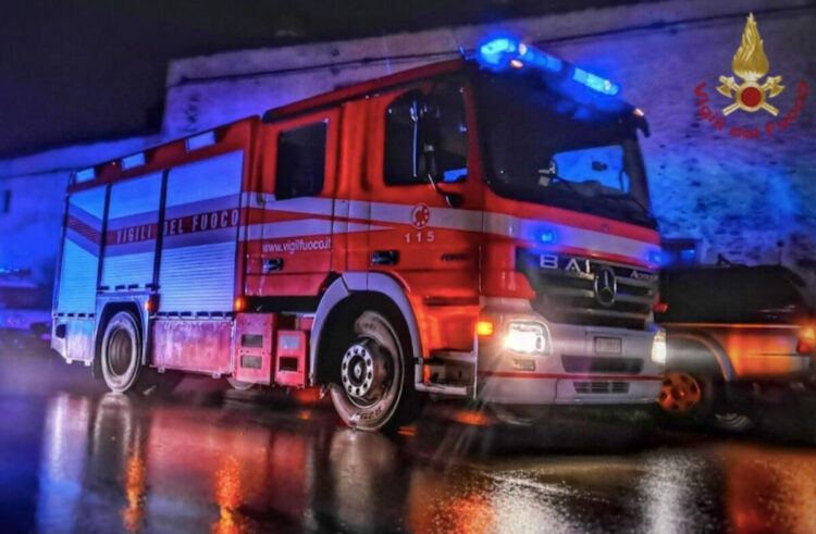 Incendiata l'agenzia marittima del vice sindaco di Pozzallo: la vicinanza di Ammatuna