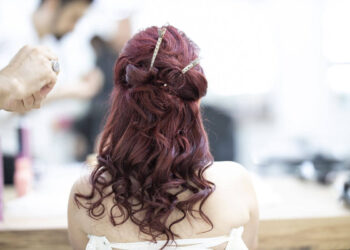 Vittoria, nuova ordinanza per orari acconciatore ed estetista