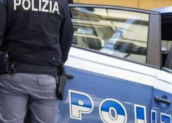 Ragusa, ostacolano poliziotti: 7 denunce