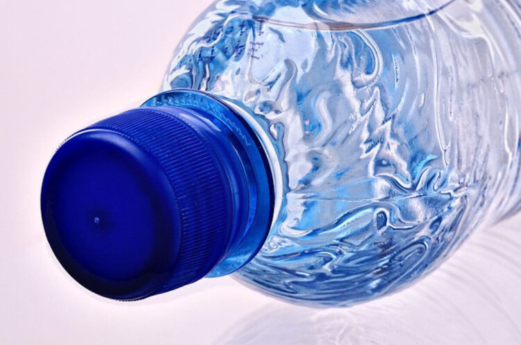 Ingoia tappo di bottiglia: muore bimba di 18 mesi