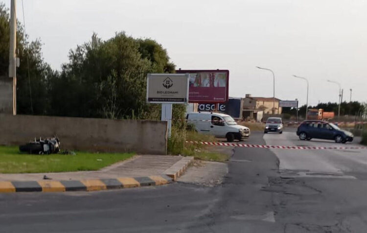 Incidente a Vittoria, motociclista in ospedale