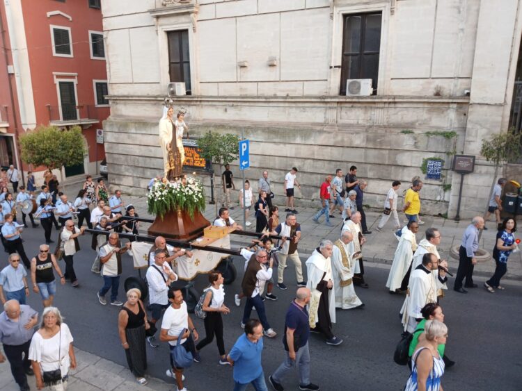 Festa, tradizione e devozione a Ragusa per la Madonna del Carmine