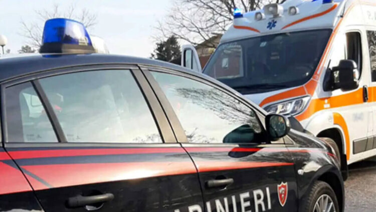 Cade da un'altezza di 4 metri durante un trasloco