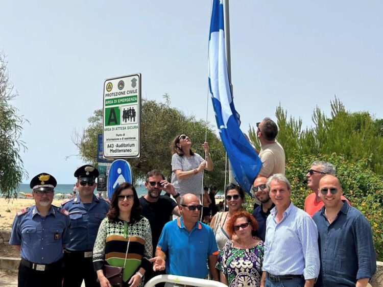Modica, issata la bandiera blu sulle spiagge modicane
