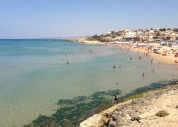 Via del Mare a Cava d’Aliga torna balneabile