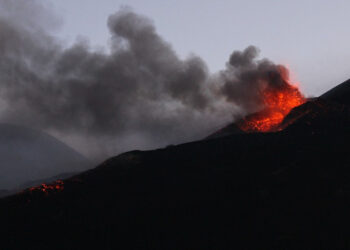 Tremore vulcanico su livelli alti