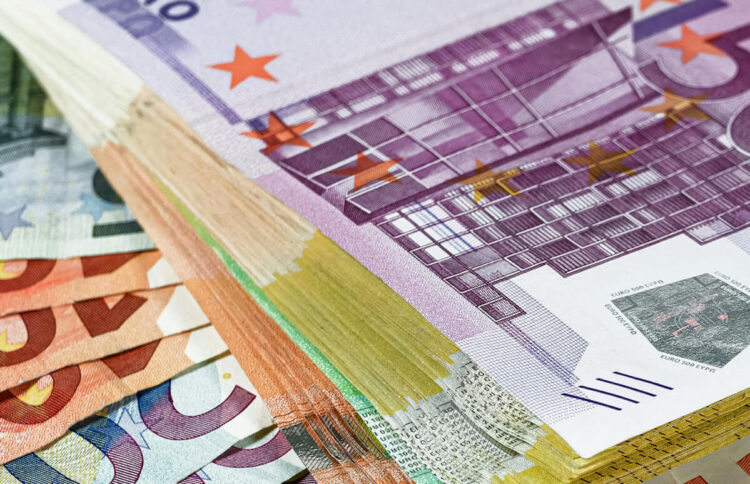 Conto corrente, attenti a non superare questo importo nel bonifico: ecco cosa succede