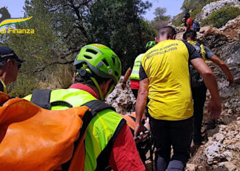 Turista infortunata soccorsa ai laghetti di Avola