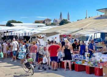 Controllo interforze al mercato settimanale di Marina di Ragusa: 4 verbali