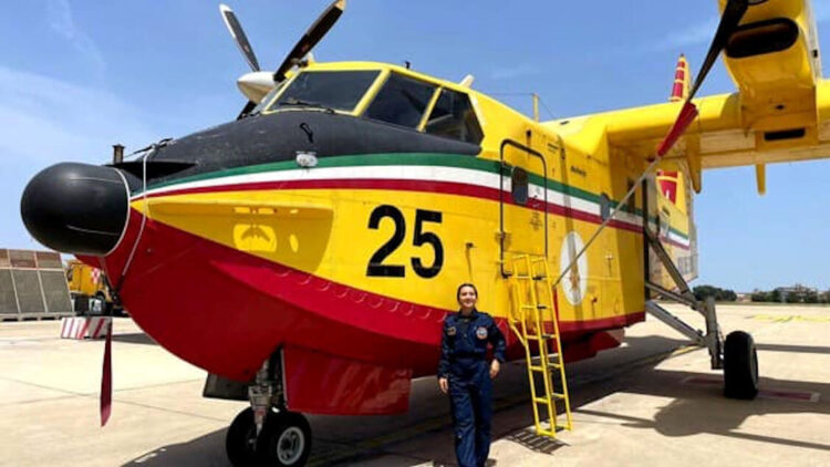La catanese Mojra Dajana Cannizzo, è la prima donna siciliana a guidare un Canadair