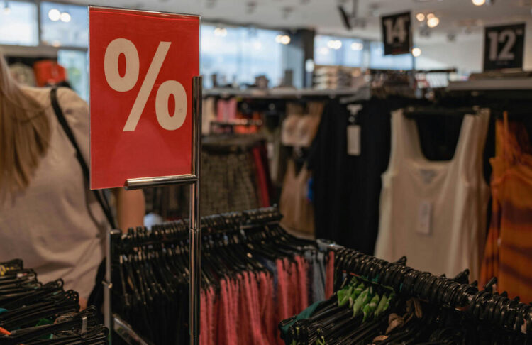 Al via i saldi in Sicilia, Federconsumatori: le regole contro i falsi sconti