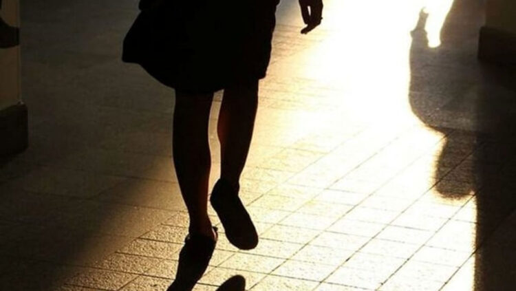 Modica, 70enne ai domiciliari per stalking