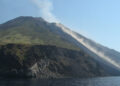 Stromboli: attività effusiva, flusso lavico nella Sciara del fuoco