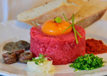 Tartare di scottona Lidl, richiamo lotto per possibile salmonella: ecco quale