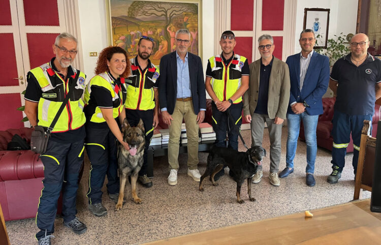 Il nucleo operativo cinofili al Comune di Ragusa