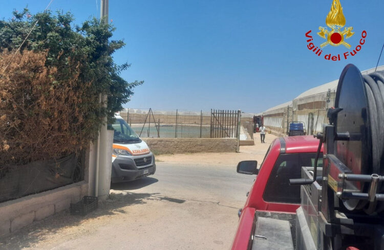 Vittoria, scivola in una vasca e muore annegato