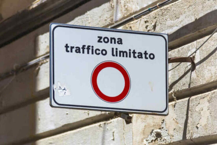 Zona a traffico limitato a Marina di Ragusa