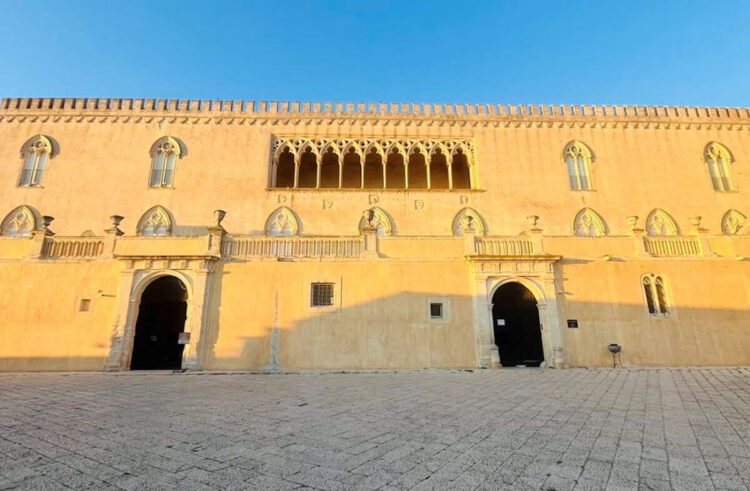 Castello di Donnafugata sui due eventi concomitanti infuria la polemica