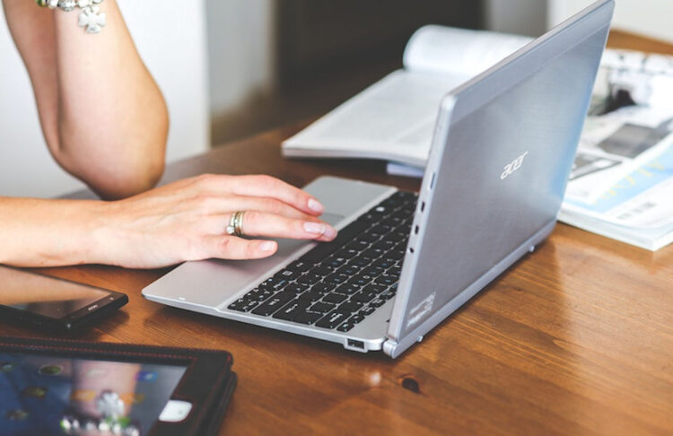 Bonus computer 2025: a chi tocca e come averlo