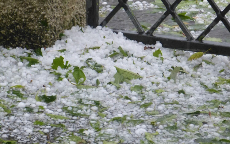 Maltempo a Ragusa: vento forte, tuoni e grandine