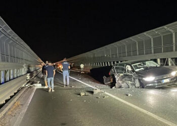 Grave incidente sul ponte Guerrieri a Modica: scontro tra auto