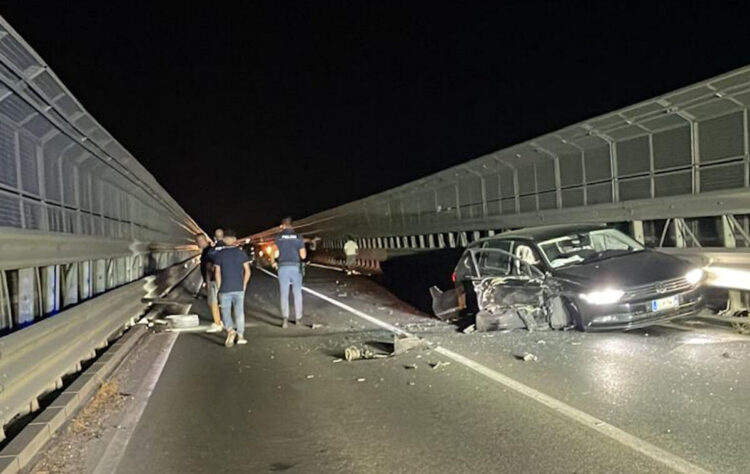 Grave incidente sul ponte Guerrieri a Modica: scontro tra auto