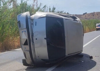 Incidente a Vittoria: Punto cappotta su un lato
