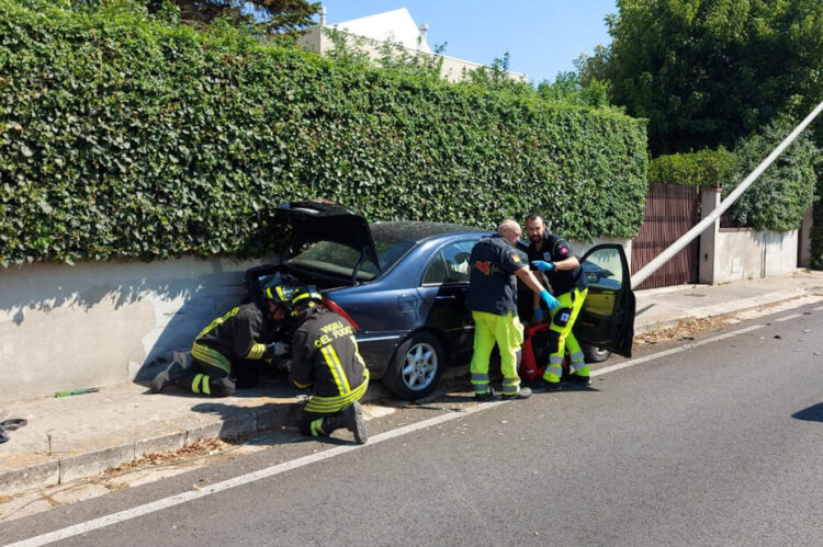 Incidente in via Fieramosca a Ragusa: ferito un uomo di 77 anni